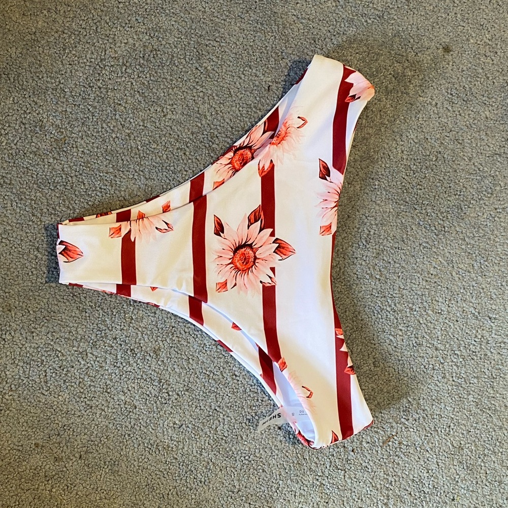 Bikini Bottoms ONLY.